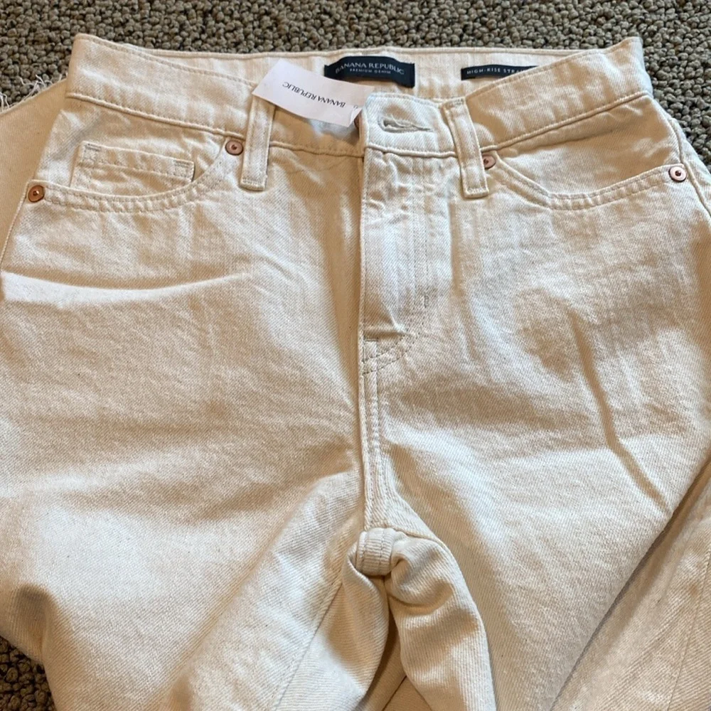 NWT Banana Republic Premium Denim Off White High Rise Straight Jean Size 24P